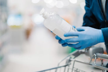 Comprendre les nouvelles exigences d’étiquetage de Santé Canada pour les désinfectants pour les mains, les désinfectants et les produits de nettoyage, les savons pour les mains et les savons pour le corps